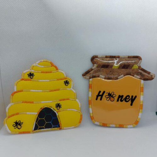Bee Mug Rug Set