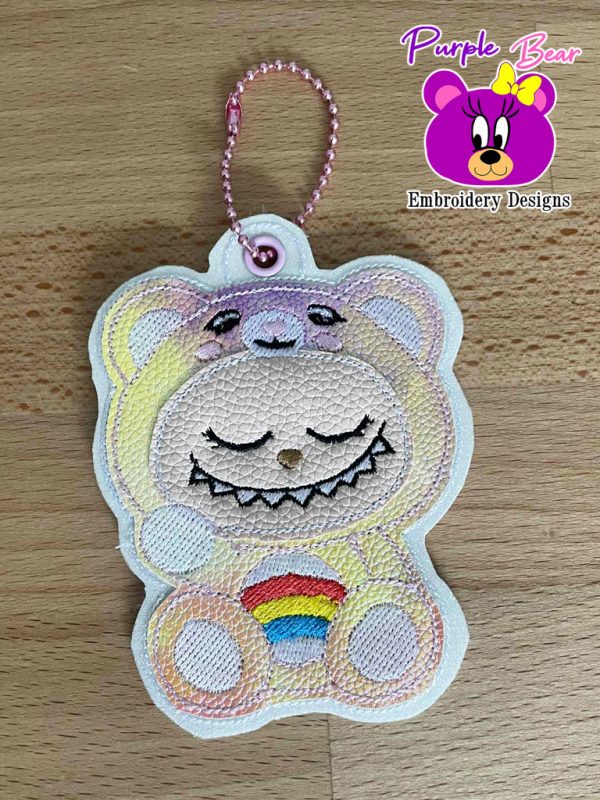 La Bear eyelet and snap tab